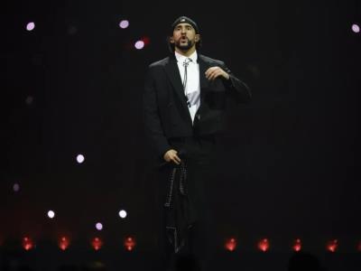 Llamado a la unidad de latinos por Bad Bunny en su nuevo video