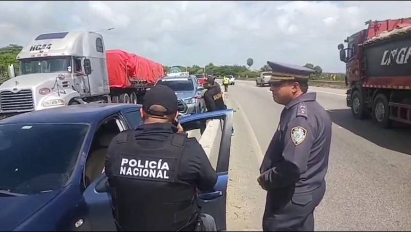 Matan de dos disparos a sargento mientras transitaba por la circunvalación norte de Santiago