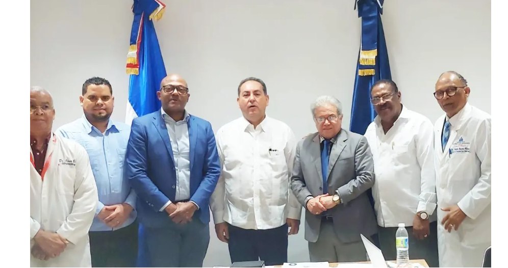 Médicos recibirán 10% de aumento tras acuerdo del CMD con el SNS