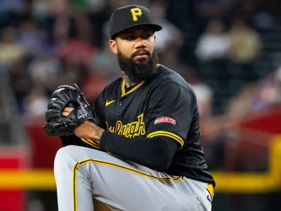 MLB: Dennis Santana inicia castigo por altercado con aficionado