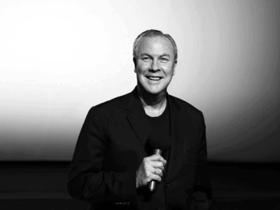 Muere el dramaturgo y director de escena Bob Wilson