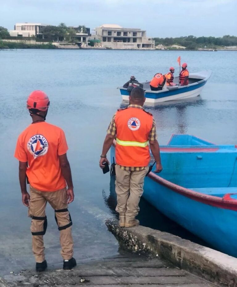 Naufragio en Higüey: Avistan 3 cadáveres y rescatan a 17 sobrevivientes