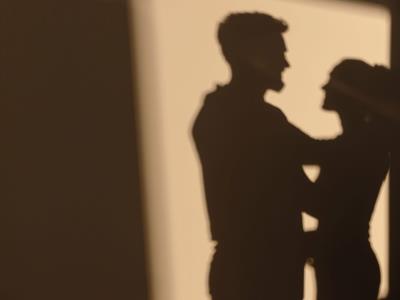 ¿Por qué surge la infidelidad en pareja