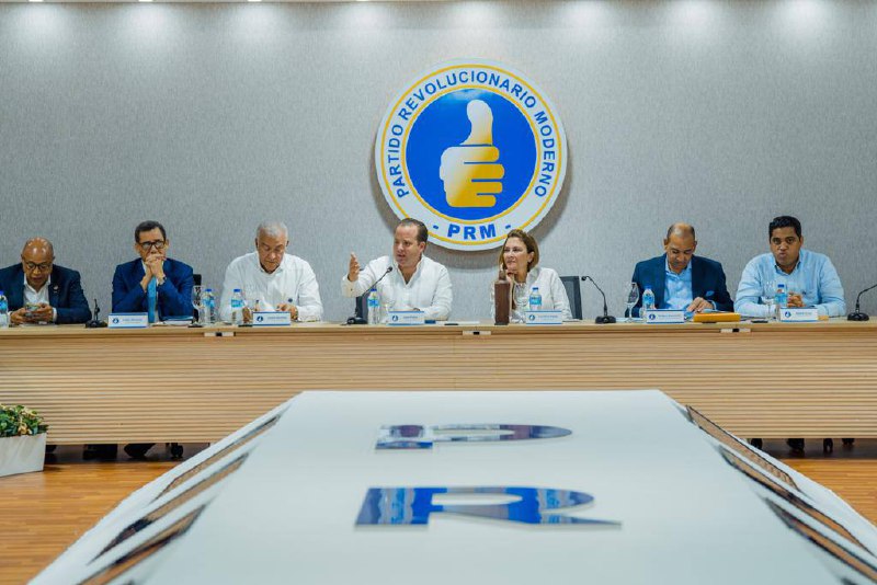 PRM: Ricardo de los Santos y Alfredo Pacheco seguirán al frente del Senado y Cámara de Diputados