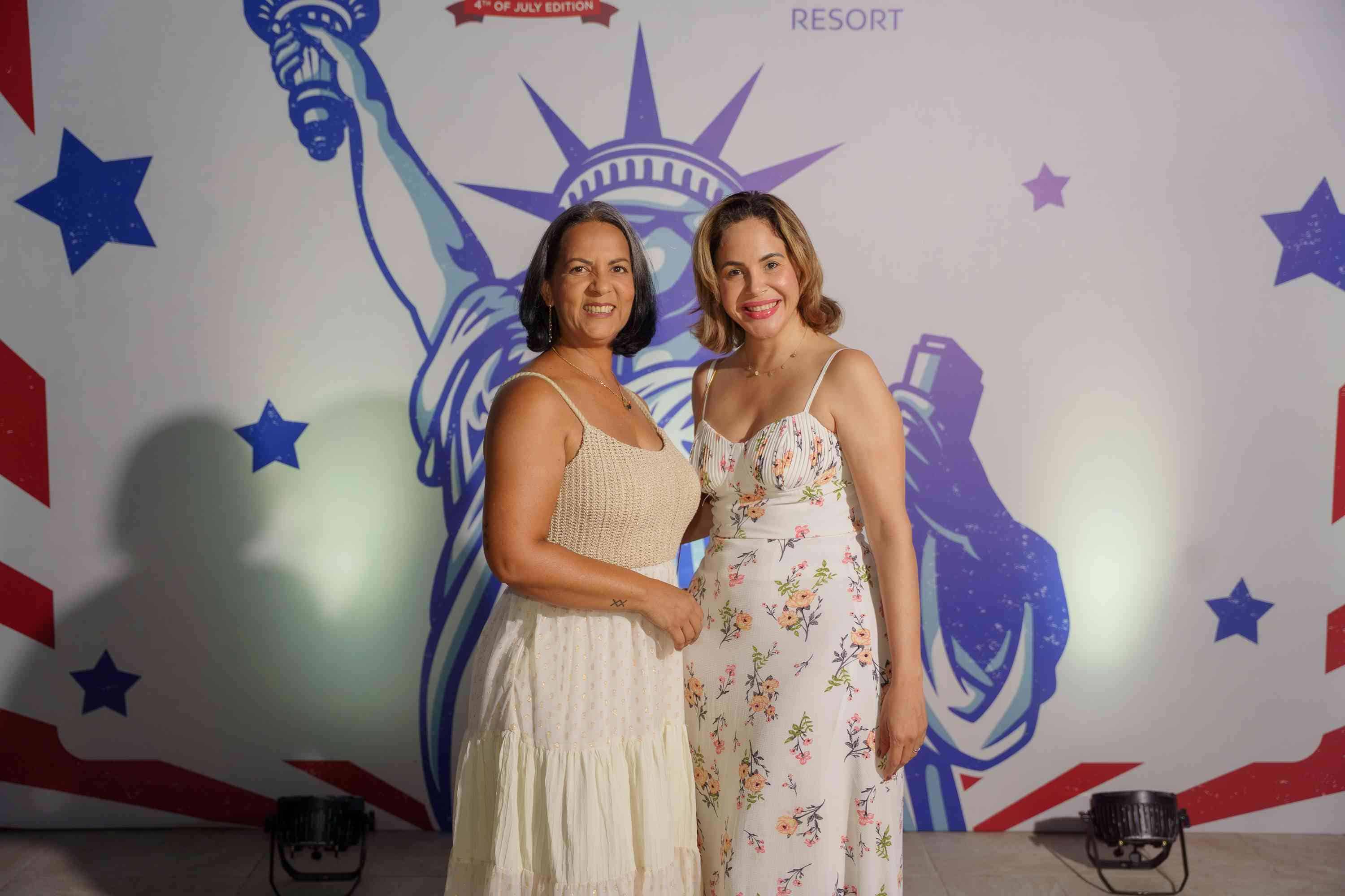 Maribel Celis y Fabiola Disla.