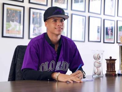 Suspenden por 56 juegos a dominicano Eric Veras por positivo a dopaje