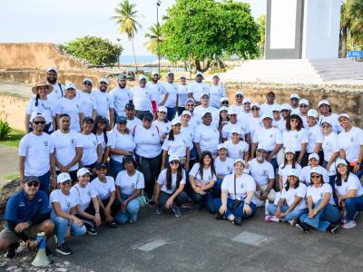 Voluntariado Crecer recolecta más de 4,650 libras de residuos