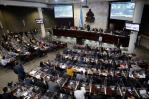 Violento incidente en Parlamento de Honduras deja un herido y varios diputados golpeados