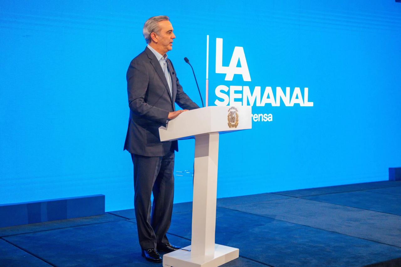Abinader responde a la oposición: “Si no creen en los datos económicos, discútanlo con la FAO o con Moody’s”