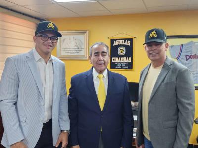 Águilas buscan abridores importados con sobrado bates nativos