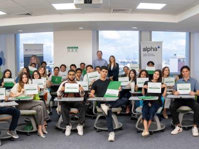 Alpha Puesto de Bolsa celebra campamento “Inversiones Inteligentes”