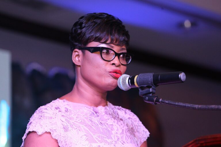 Arrestan exalcaldesa haitiana Rosemila Petit-Frère con fuerte suma de dinero en Puerto Plata