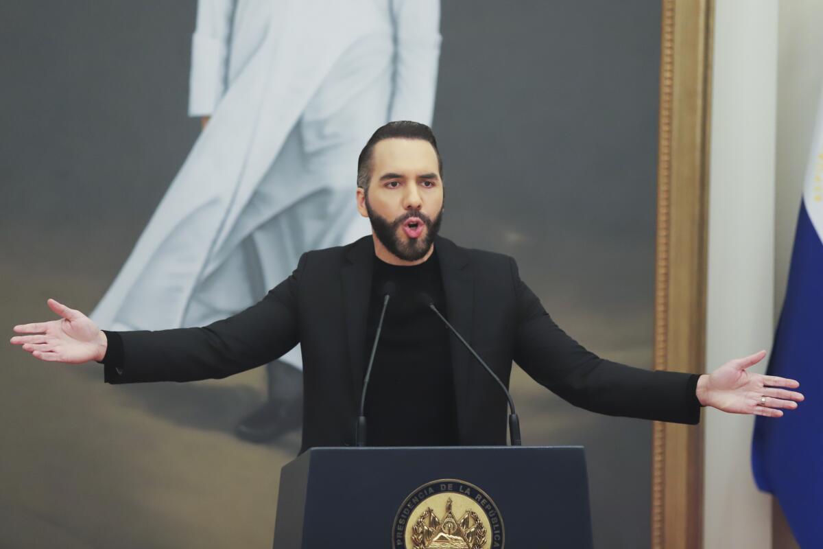 Arzobispo de El Salvador contra las reformas de Nayib Bukele
