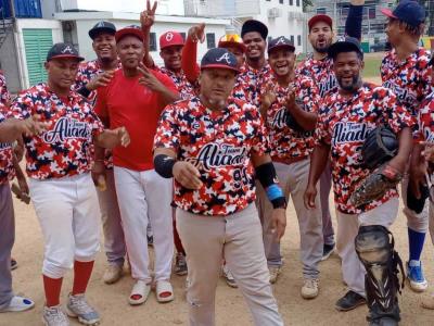 Asadina: Adovenprofar, Saludables y los Mellos ganan en softbol