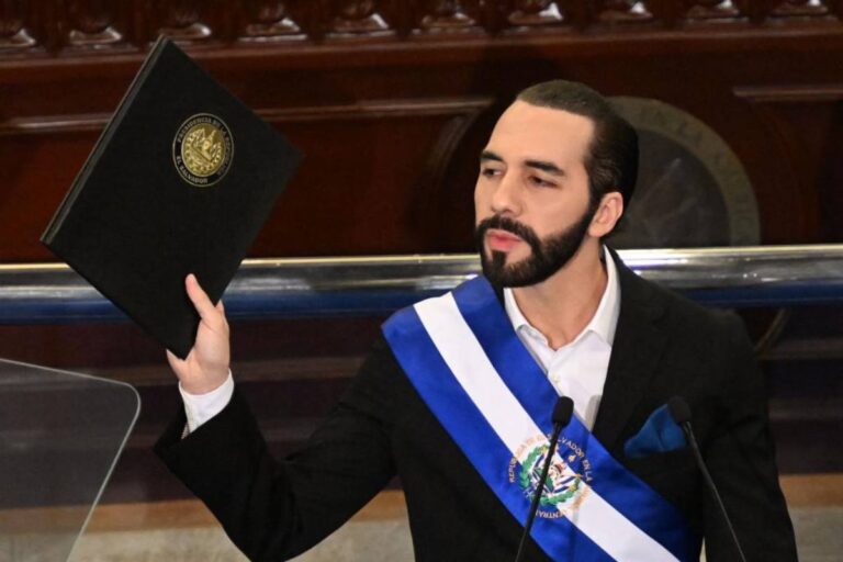 Bukele reforma la Constitución para permitir la reelección presidencial indefinida