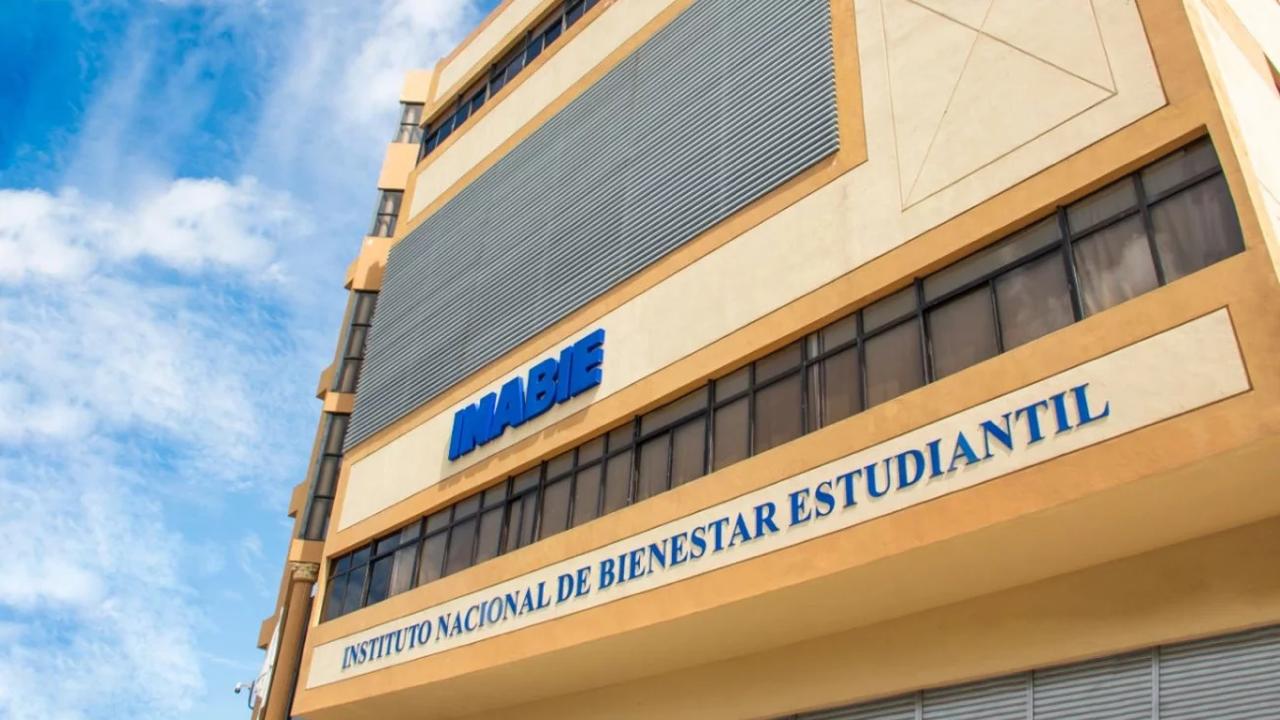 Contrataciones públicas anula parcialmente 25 adjudicaciones de calzado escolar en licitación de Inabie