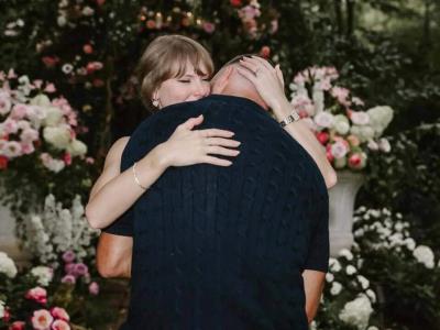 El vestido que Taylor Swift luce en su compromiso se agota en ventas