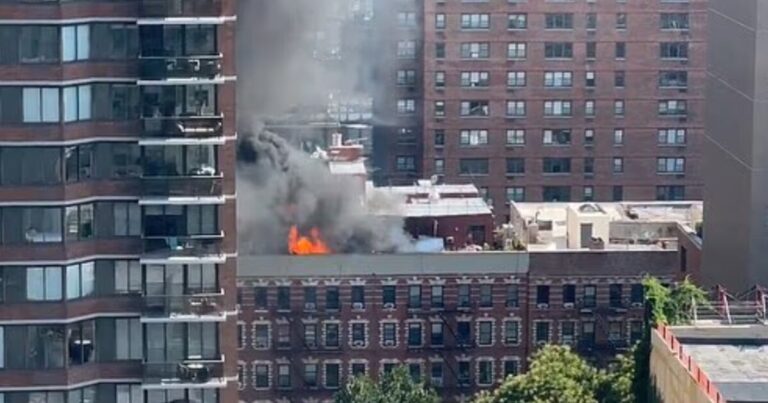 Explosión y nube de humo causan conmoción en el Upper East Side de Nueva York