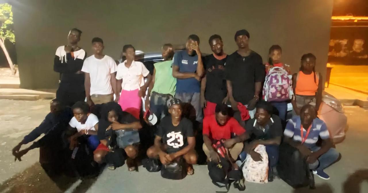 Interceptan vehículo con 16 haitianos indocumentados en Mao, Valverde