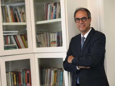 José Mármol publica obra en Madrid