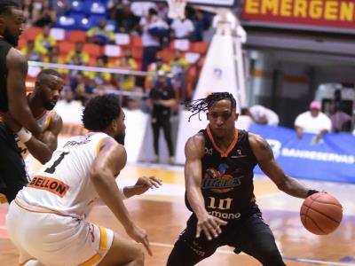 LNB: Los Titanes del Sur se colocan a un triunfo del título
