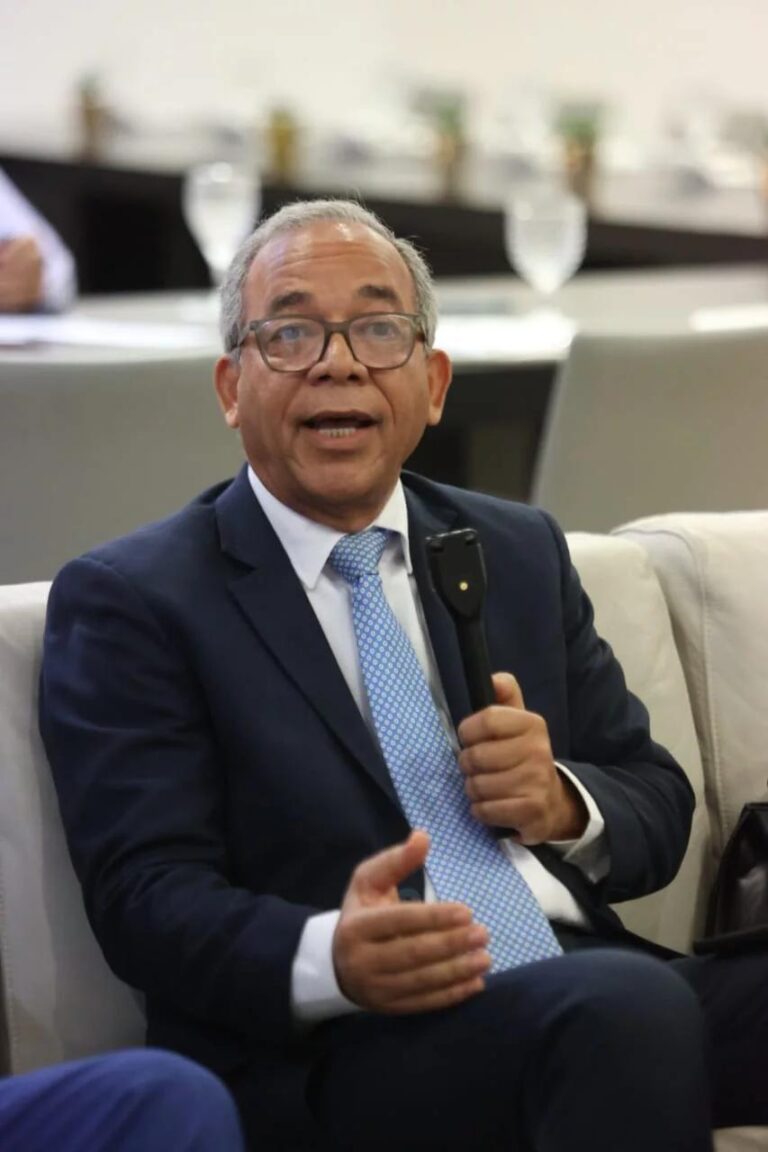 Los apagones no son por falta de energía, sino por mala gestión, advierte Bichara