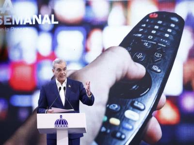 Luis Abinader presenta la transformación de RTVD, canal 4