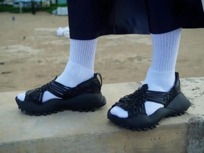 México pide suspender la venta de las nuevas sandalias de Adidas