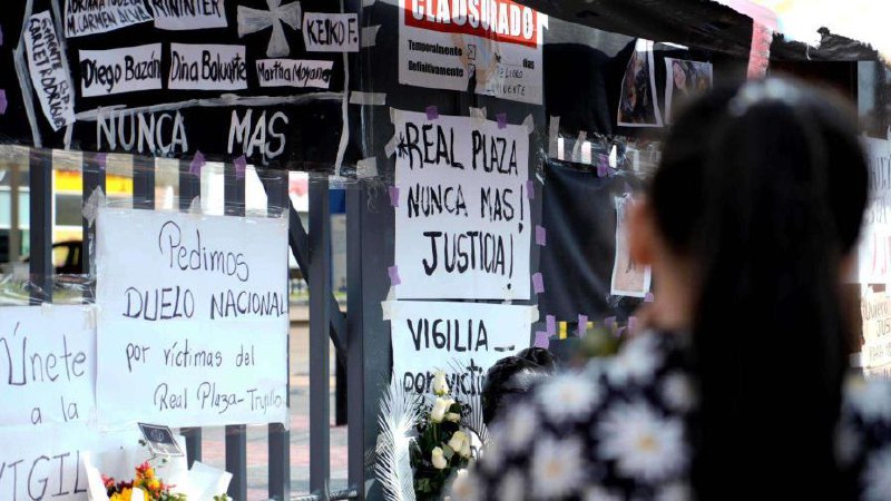 Multan con 153,000 dólares a centro comercial de Perú tras derrumbe que dejó seis muertos