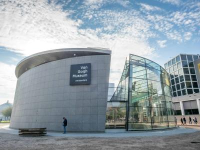 Museo Van Gogh de Ámsterdam dice que podría cerrar sus puertas