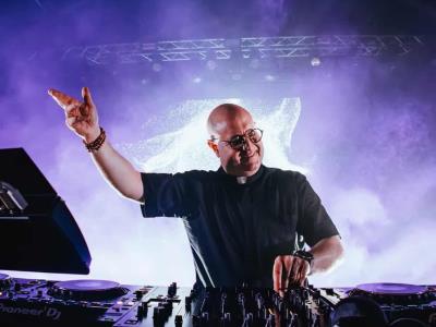 Música electrónica y fe: Padre Guilherme en Medusa Festival