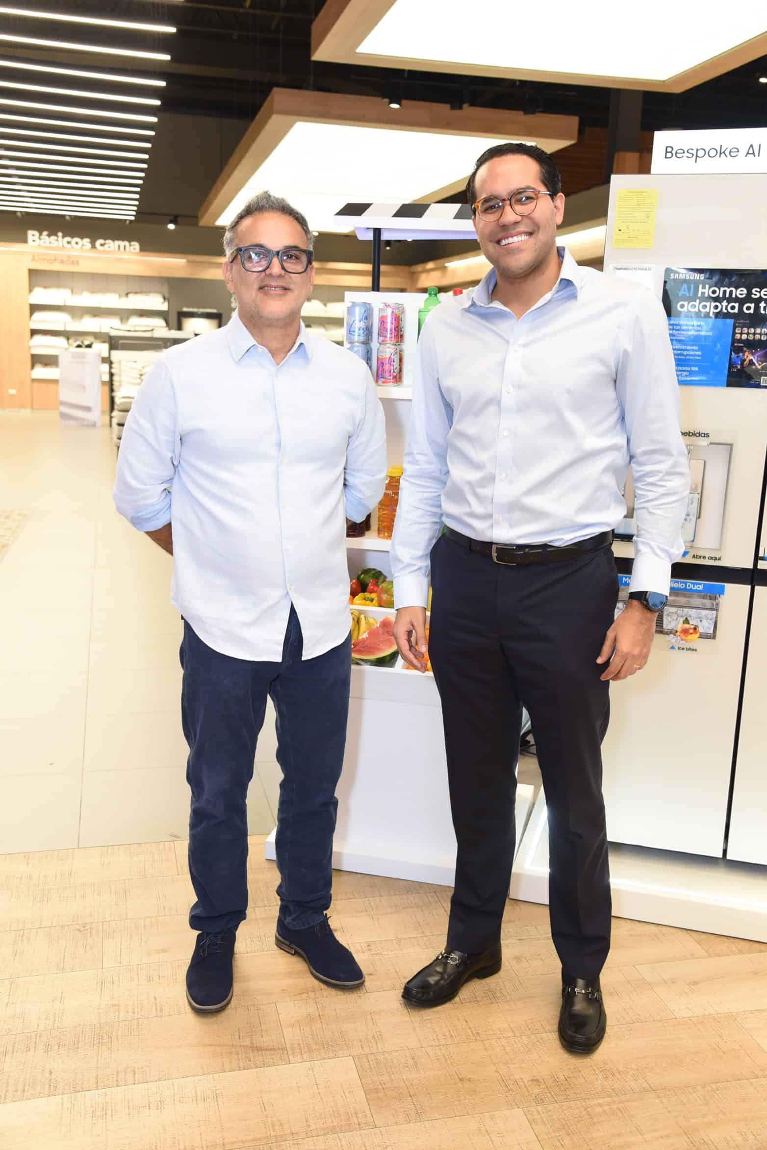 Jochy Fersobe y Csar Villanueva.