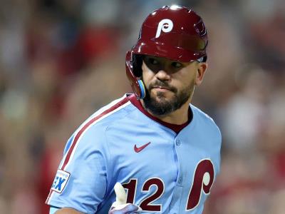 Schwarber pega cuatro jonrones en la paliza de los Filis a Bravos