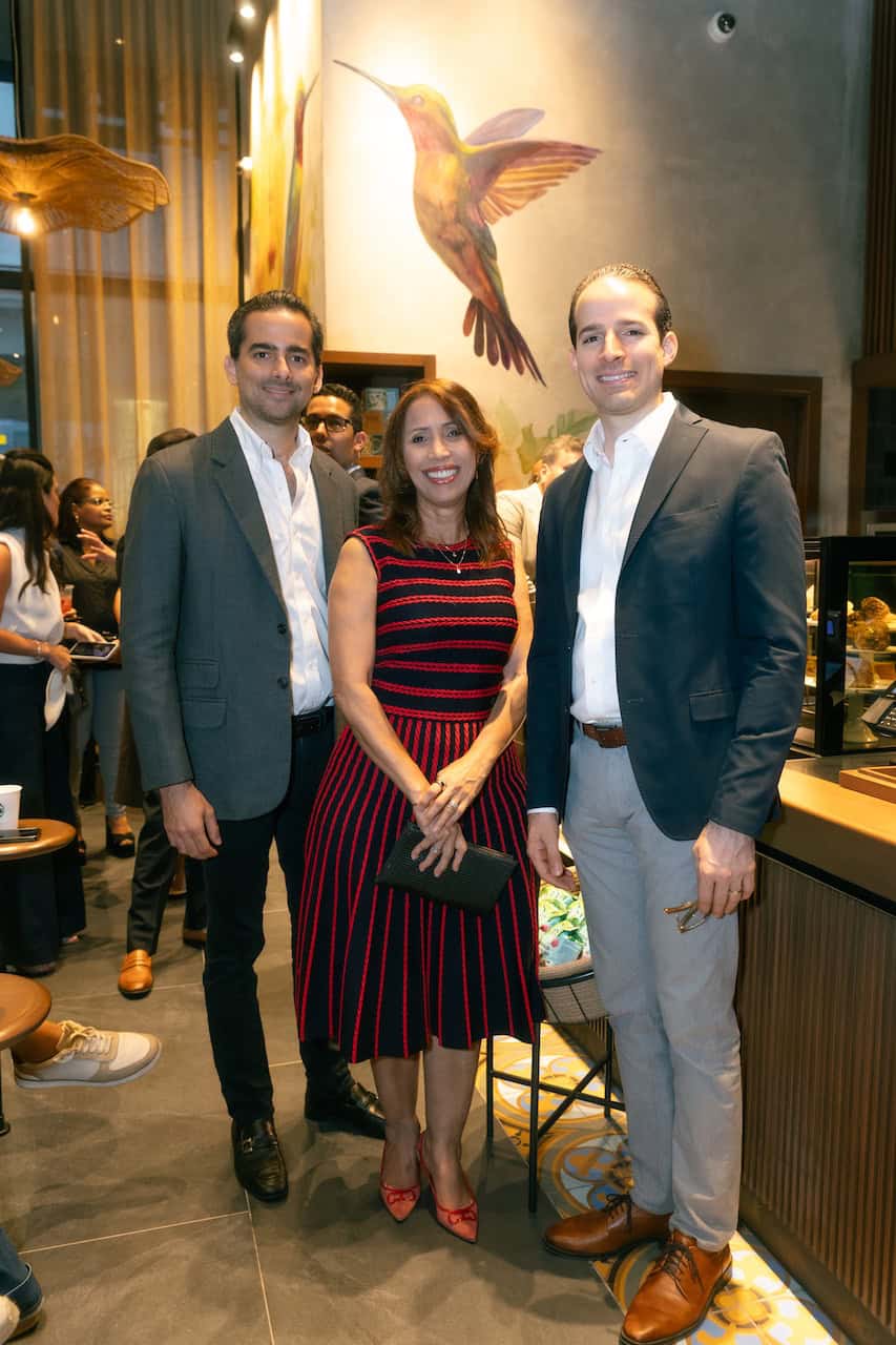 David Bermúdez, María Vásquez y Manuel Bermúdez.