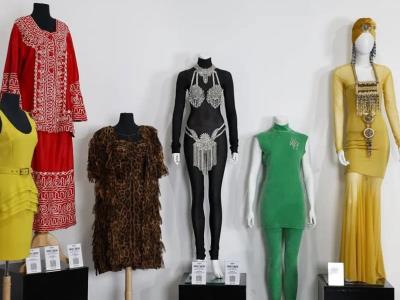 Subastan traje de Whitney Houston por 22.400 dólares
