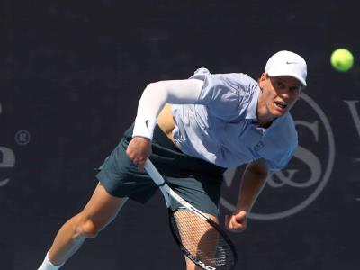 Tenis: Jannik Sinner pasa por encima del colombiano Daniel Galán