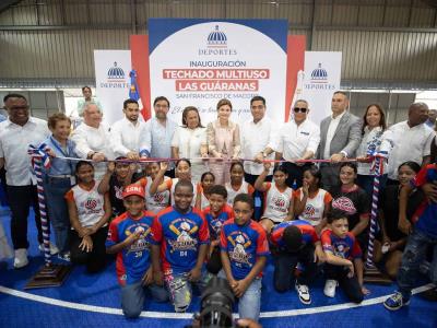 Vicepresidente y ministro de Deportes entregan multiuso