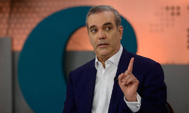 Abinader dice a funcionarios que no tolerará corrupción: “Puedo tener amigos, pero jamás cómplices”