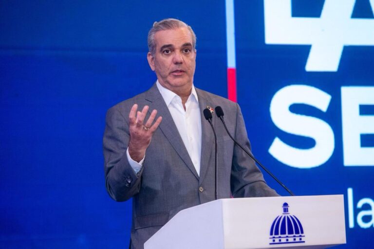 Abinader revela aún hay posiciones que deben nombrarse, pero algunas «ni siquiera son por decreto»