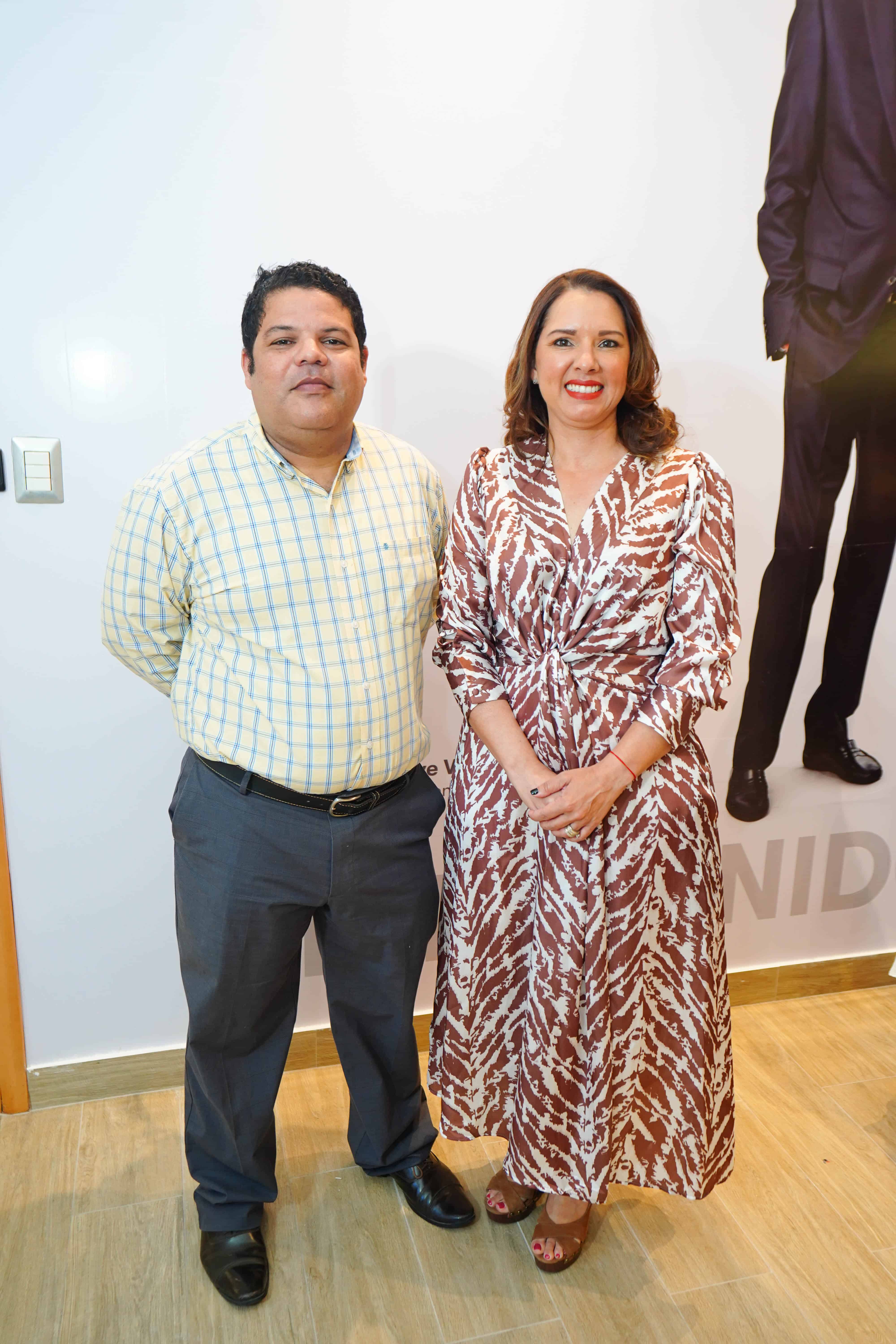 Juan Pablo Abreu y Aline Rosario.