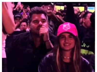 Antonio de la Rúa es captado en concierto de Shakira