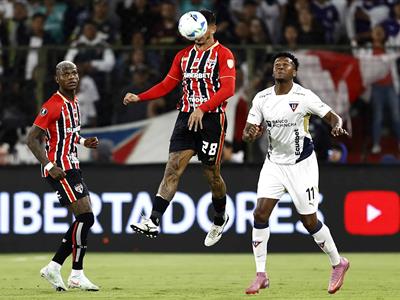 Apuestas y fútbol, el narco acecha al deporte más popular de Ecuador
