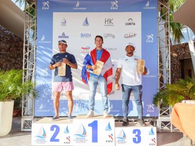 Atletas de 10 países compiten en regata celebrada en Puntarena