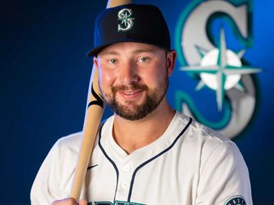 Cal Raleigh, el receptor ambidiestro que logró 60 jonrones