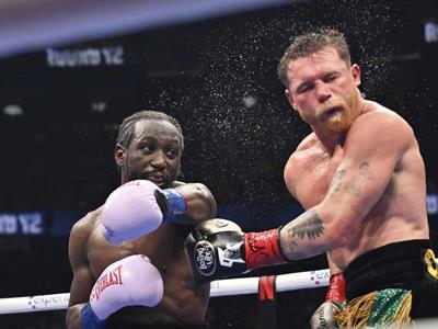 Canelo Álvarez cree que Crawford es mejor que Mayweather
