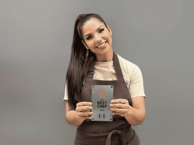 Chef Tita recibió la placa de 