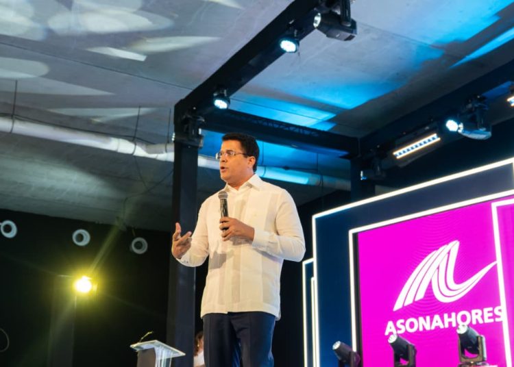 Collado sugiere designar septiembre como el Mes de la Gastronomía Dominicana