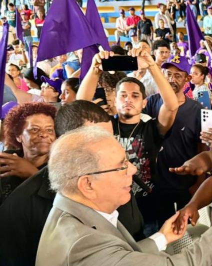 Danilo al Gobierno: si quieren crear un país ficticio engañando con discursos, quedarán muy mal