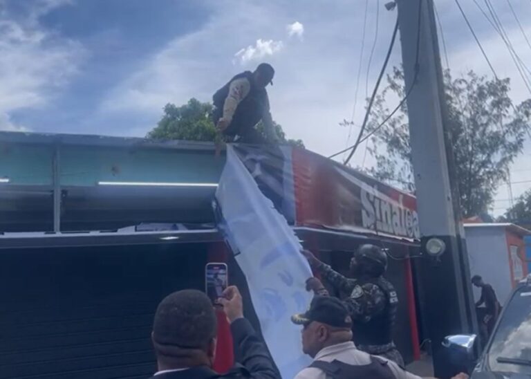 Desmantelan propaganda de negocio que se promovía con figuras del narcotráfico internacional
