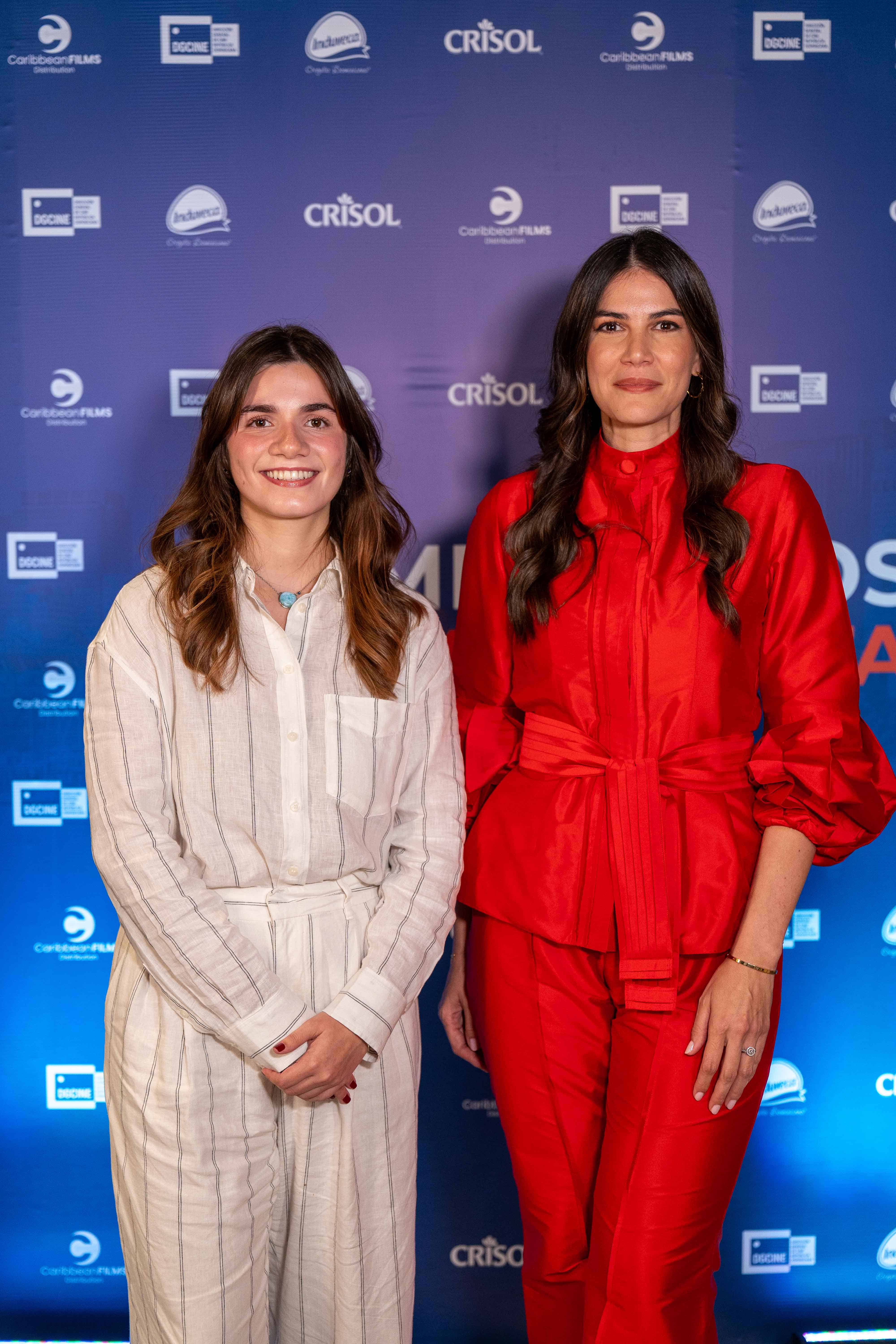 Isabella García y Marianne Cruz.